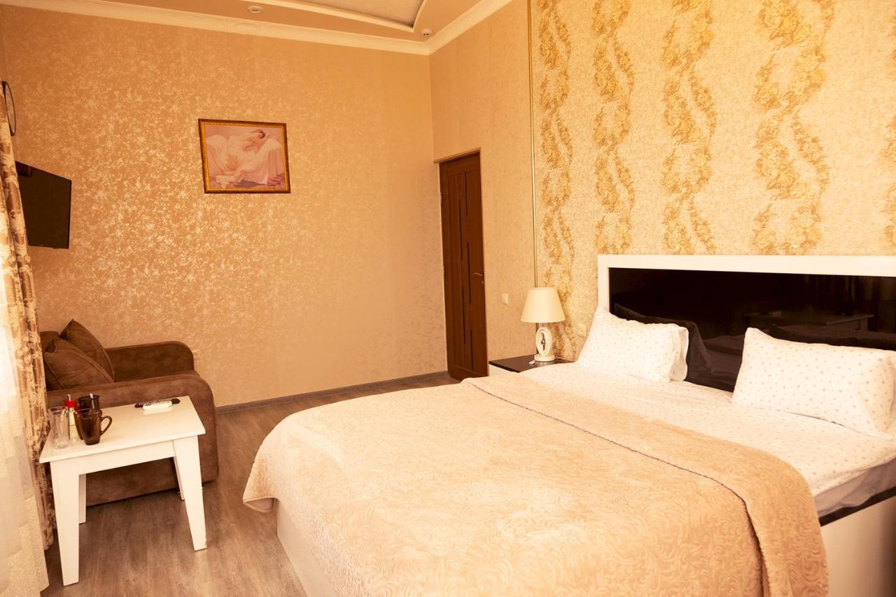 Hotel Felisa Gjoemri Buitenkant foto
