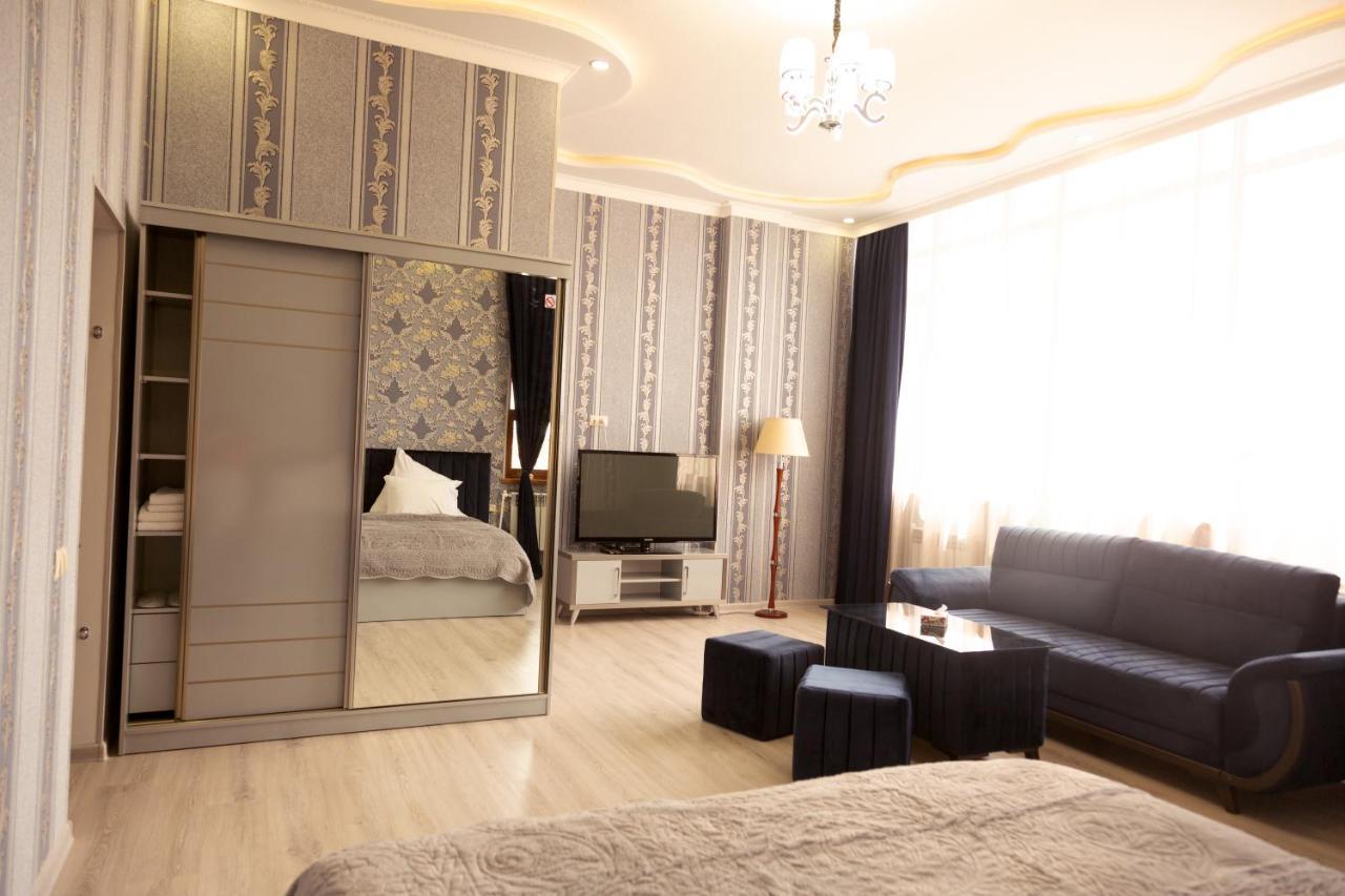 Hotel Felisa Gjoemri Buitenkant foto