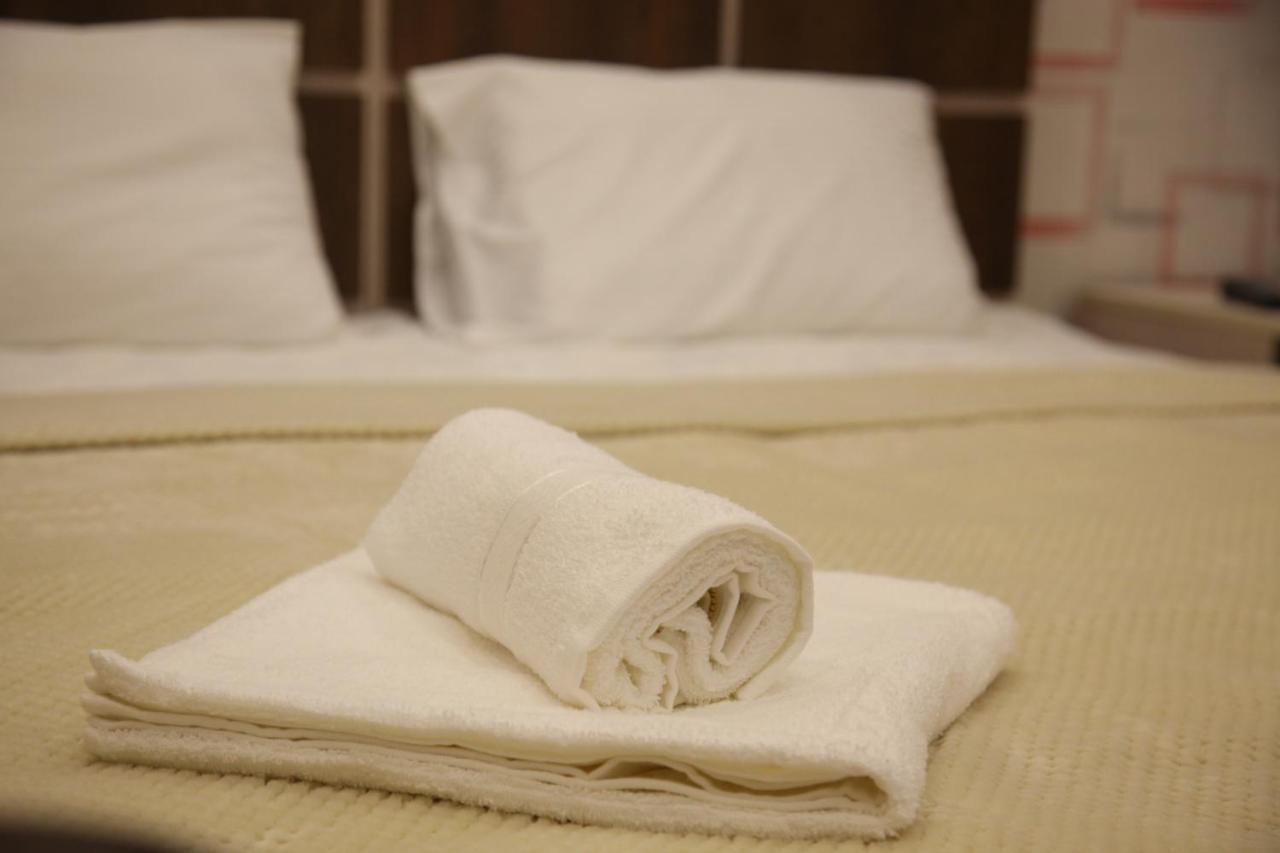 Hotel Felisa Gjoemri Buitenkant foto