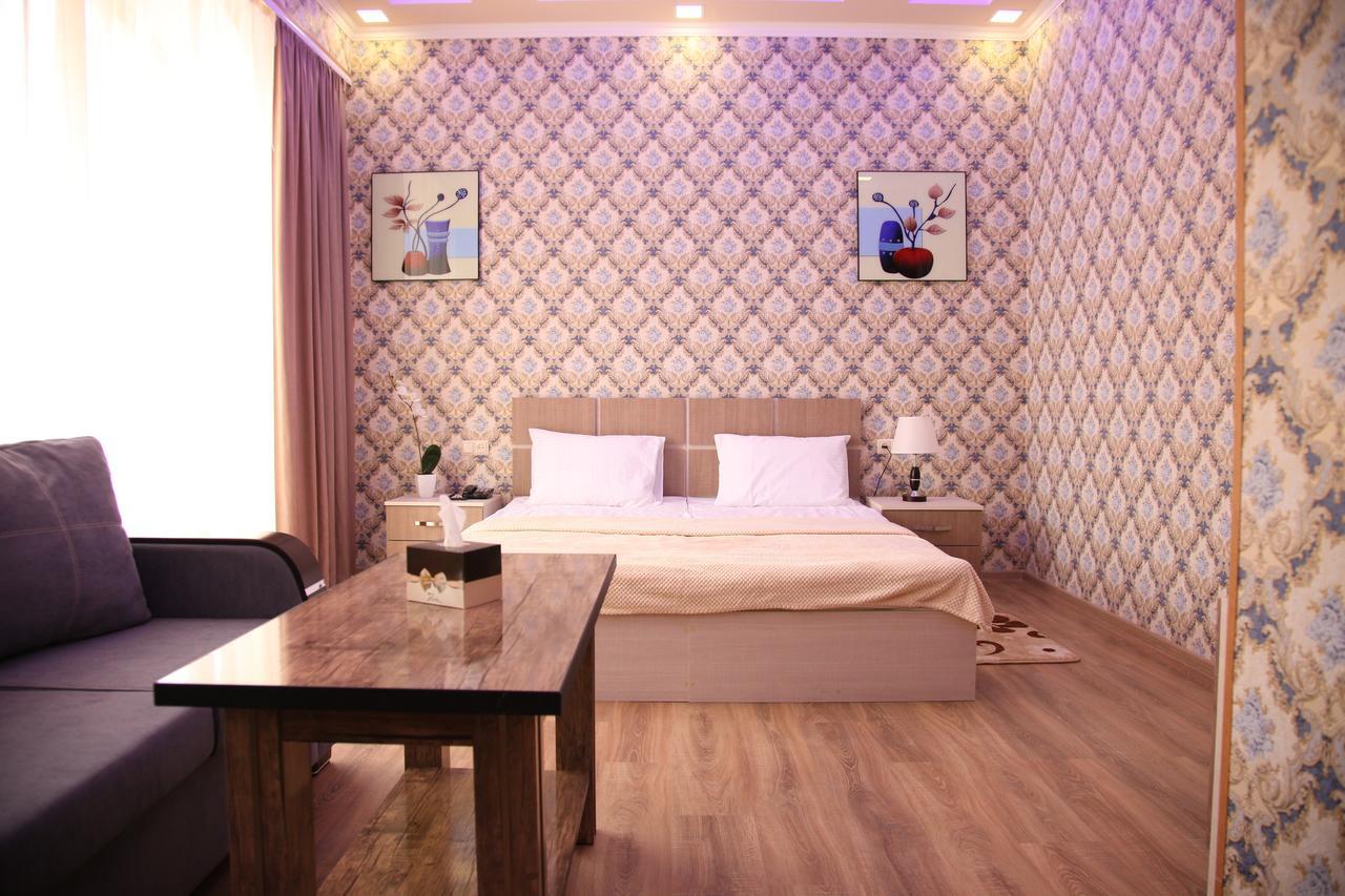 Hotel Felisa Gjoemri Buitenkant foto